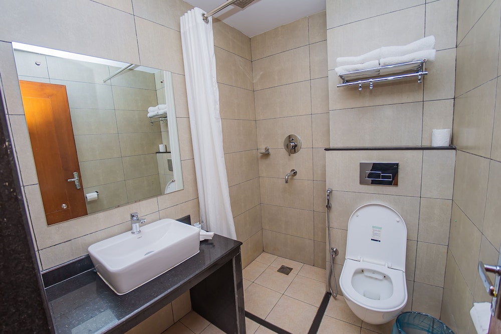 Deluxe Double Room - Photo 16