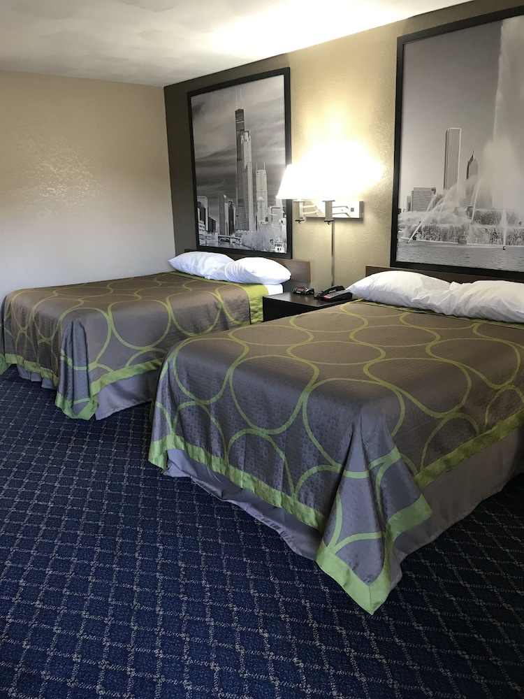 Suite, 2 Double Beds, Non Smoking photo 3