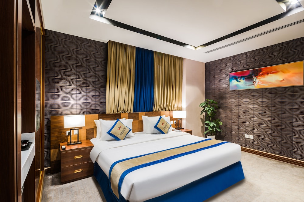 Deluxe king suite - Photo 1