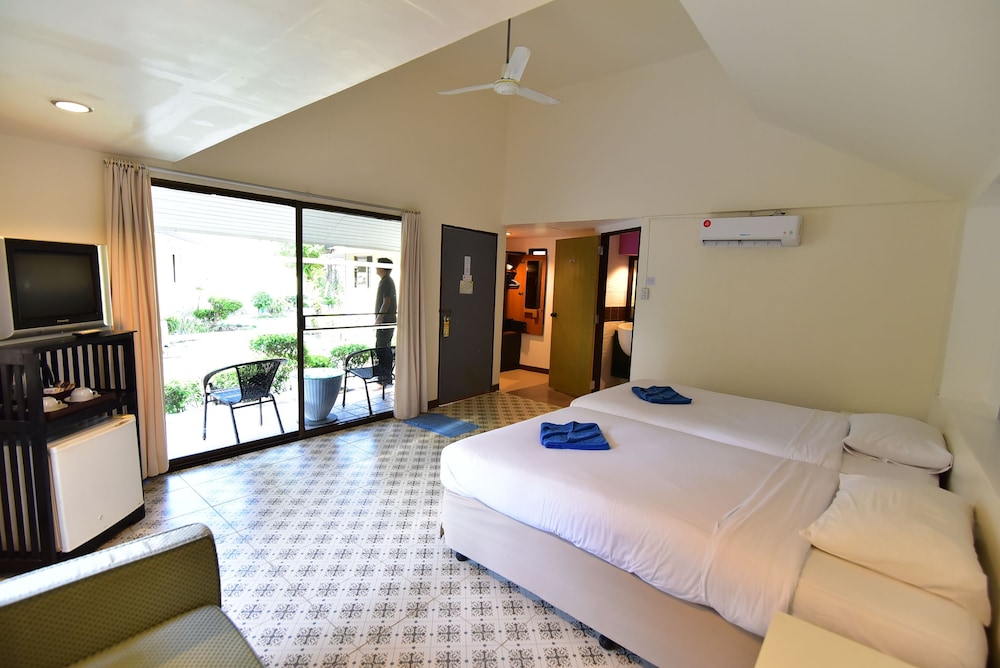 Garden View Villa - Photo 5