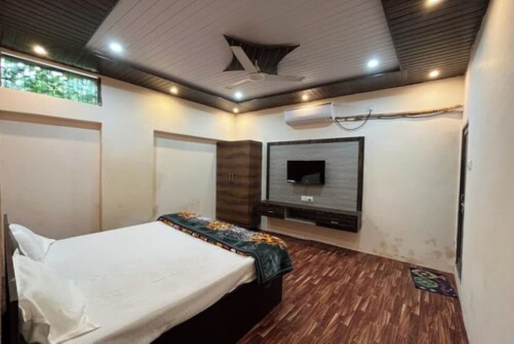 Deluxe Double Room, City View