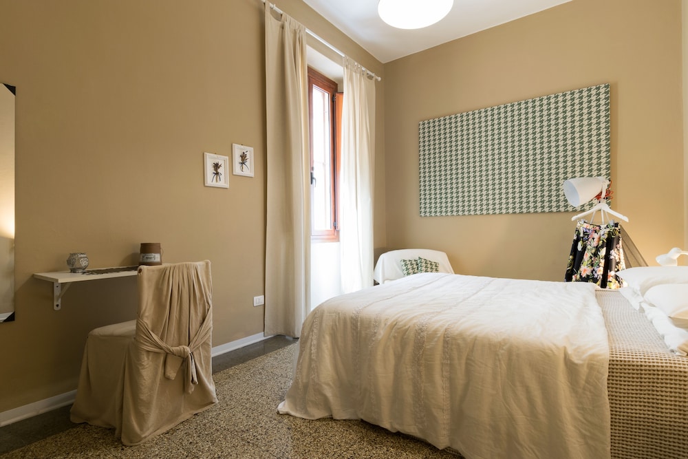 Family Room, 2 Bedrooms, Private Bathroom, Courtyard View