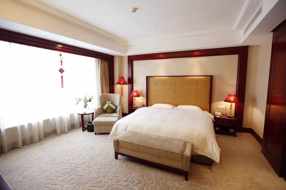 Executive Suite photo 2