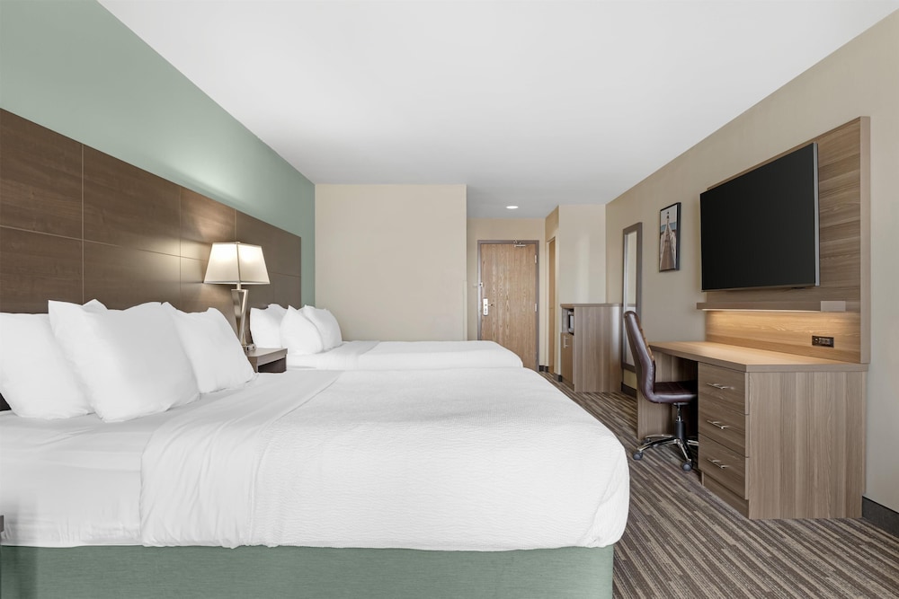 Standard Room, 2 Queen Beds, Non Smoking (Shower Only) - Photo 1