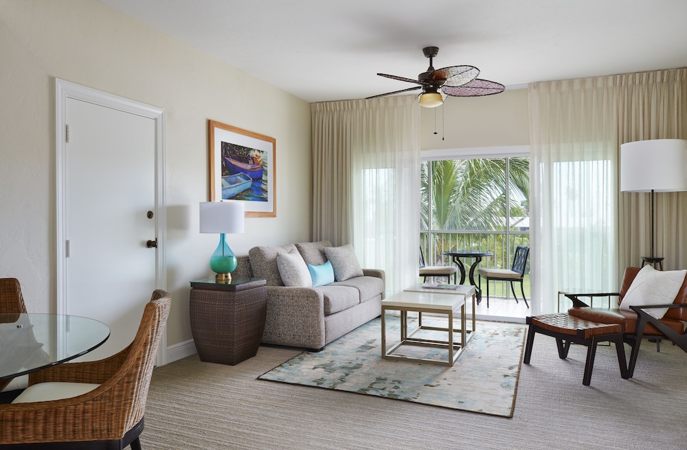 Golf Course One Bedroom King Suite - Photo 1
