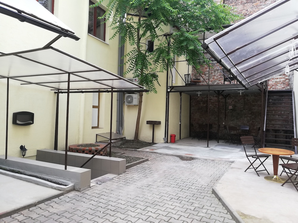 Twin Room, Courtyard View (16) - Photo 4