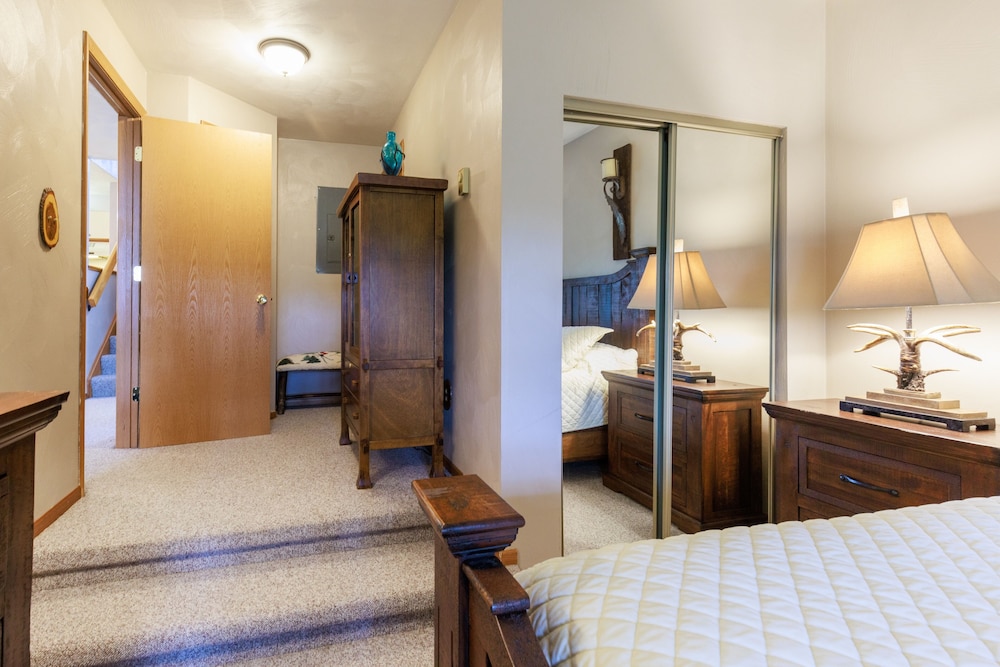 Condo, 1 Bedroom photo 1