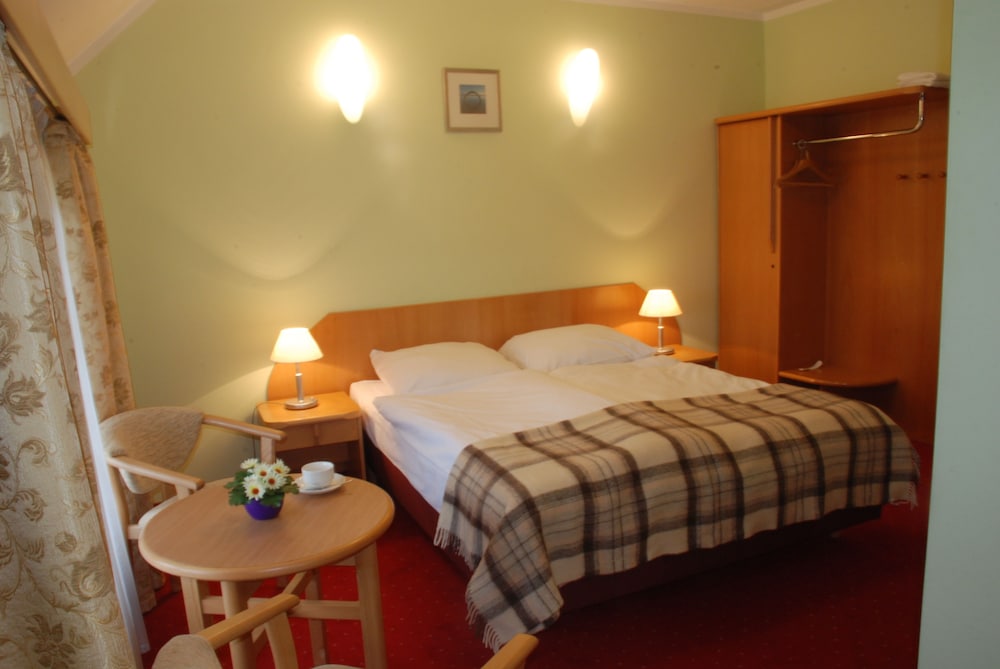 Standard Twin Room photo 2