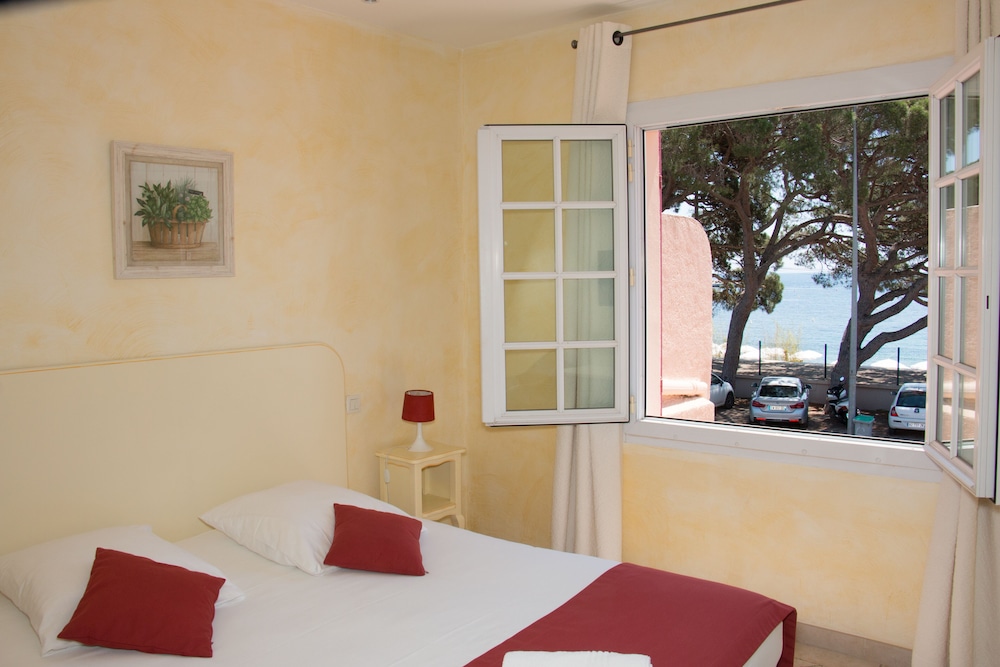 Double Room, 1 Queen Bed, Sea View - Photo 6