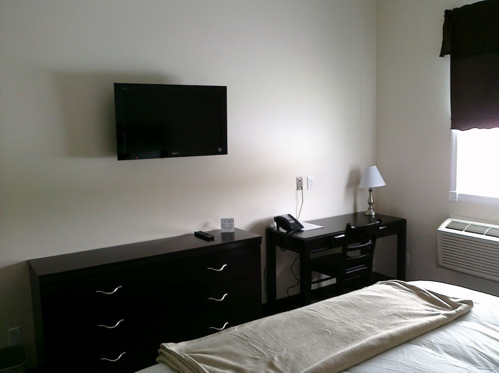 Deluxe Room, 1 King Bed, Jetted Tub