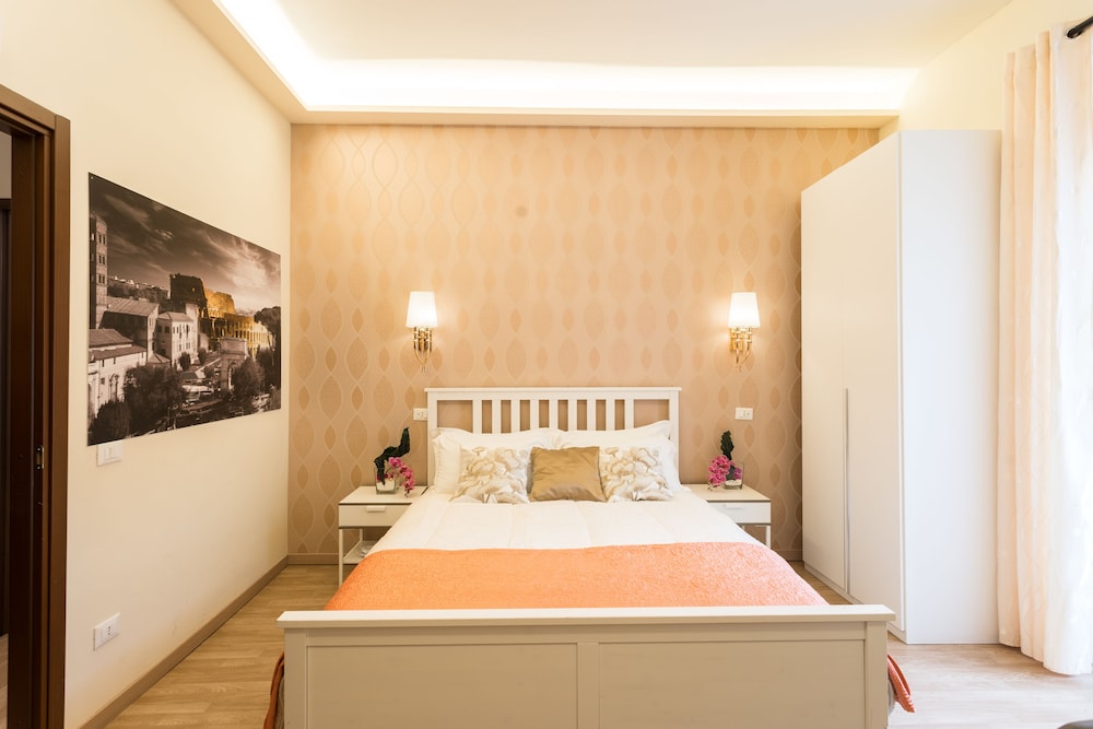 Comfort Triple Room, 1 Bedroom, Courtyard View photo 2