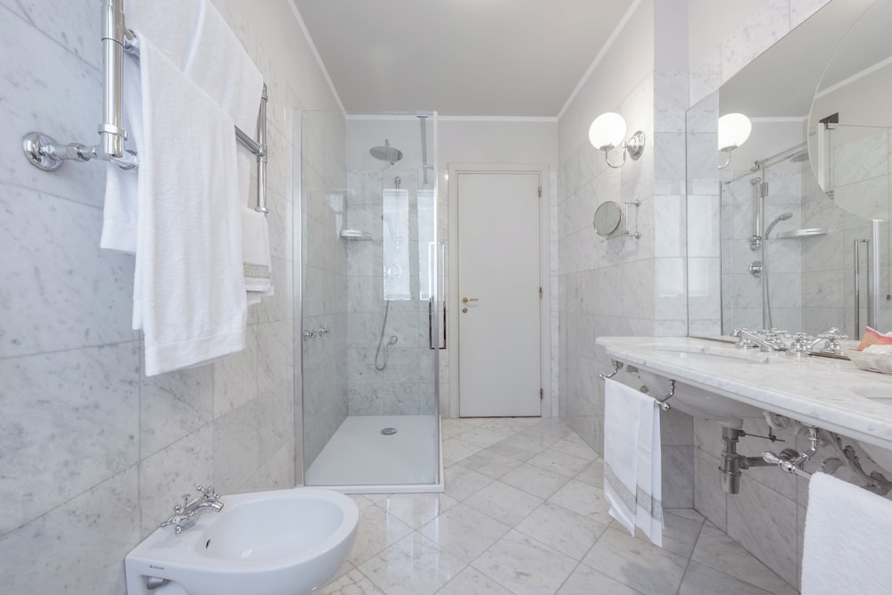 Superior Triple Room, Terrace - Photo 9