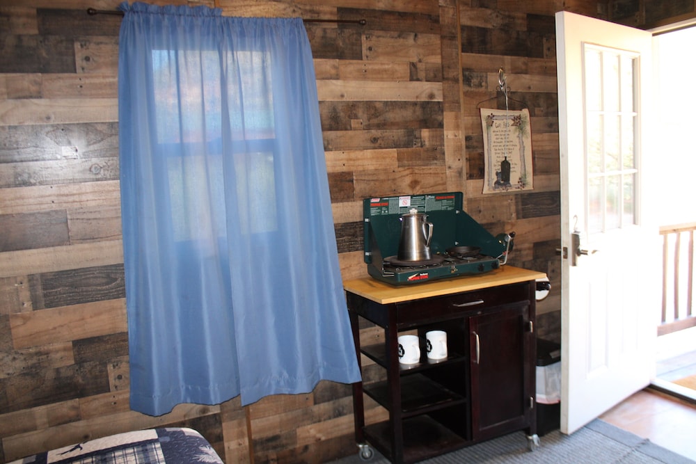 Basic Cabin photo 3