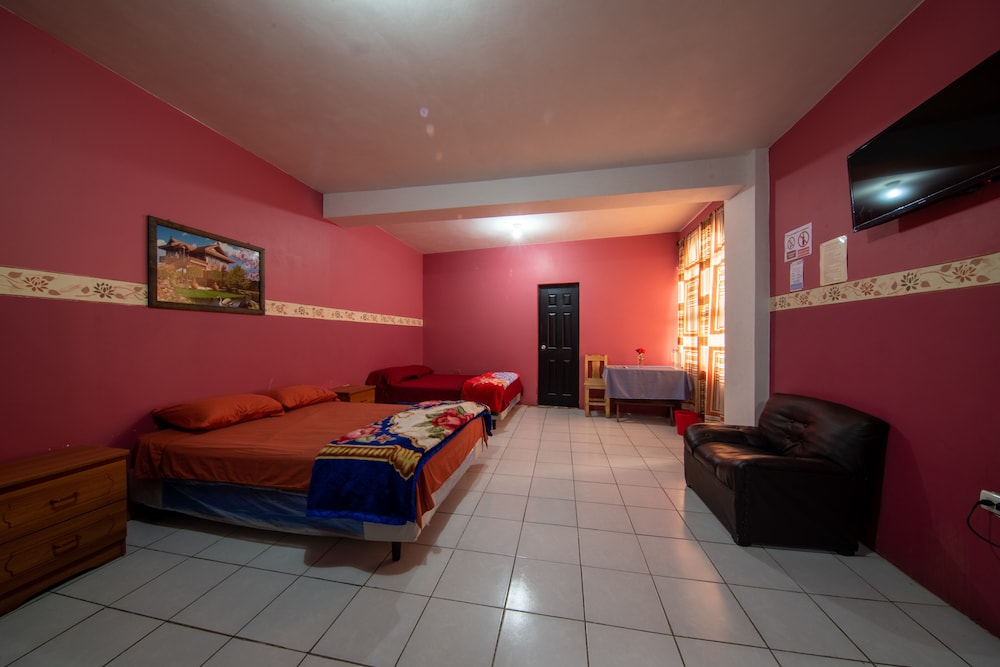 Basic Triple Room, Multiple Beds photo 2