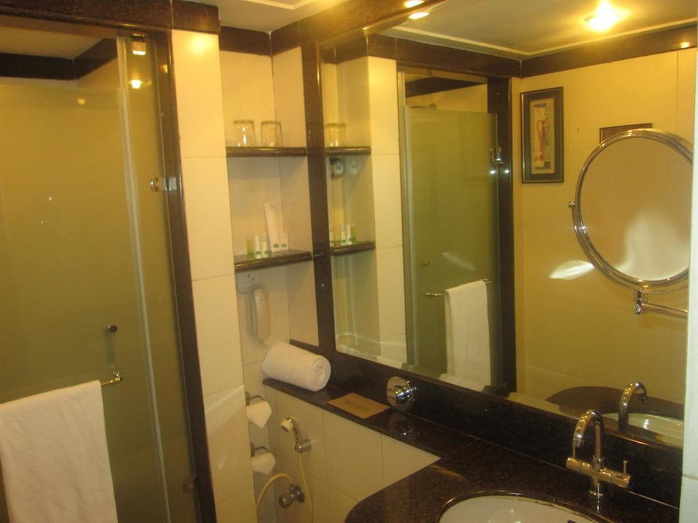 Royal Twin Room - Photo 2