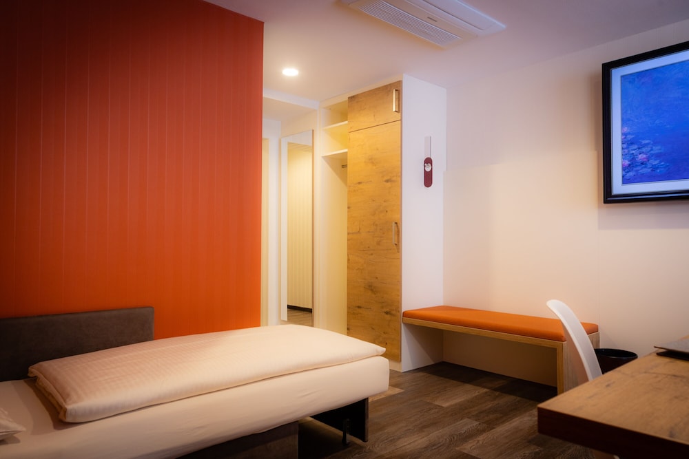 Family Quadruple Room - Photo 3