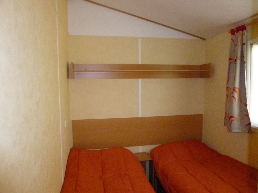 Standard Mobile Home, 2 Bedrooms (4 persons) photo 1