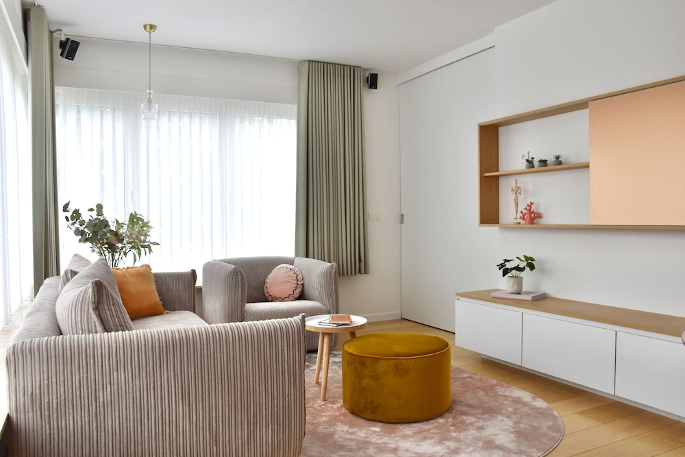 Stylish Family Apartment Near the Sea at Beau Rivage, Photo 16