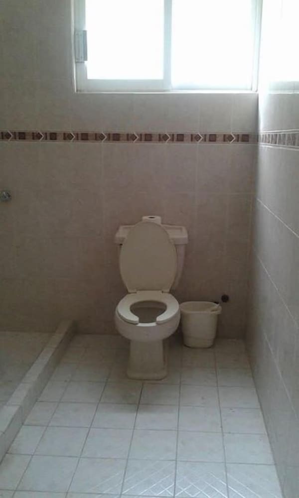Family Townhome, 5 Bedrooms photo 3