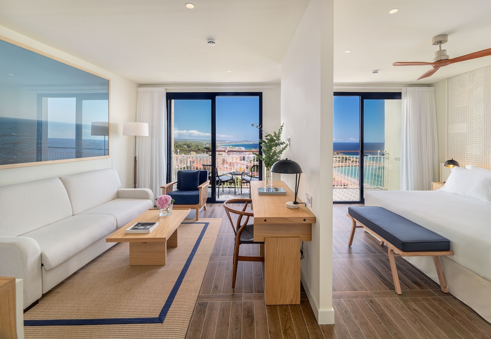 Suite Imperial Tarraco (2 Adultos + 2 Niños)