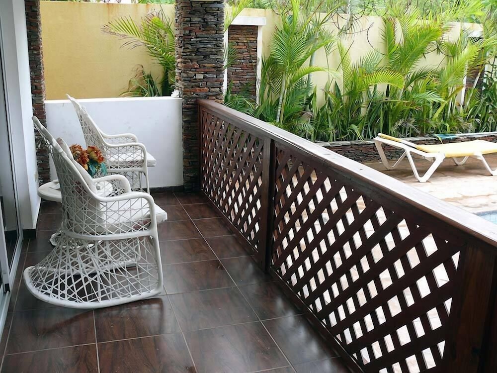 Comfort Apartment, 2 Bedrooms, Pool View photo 2