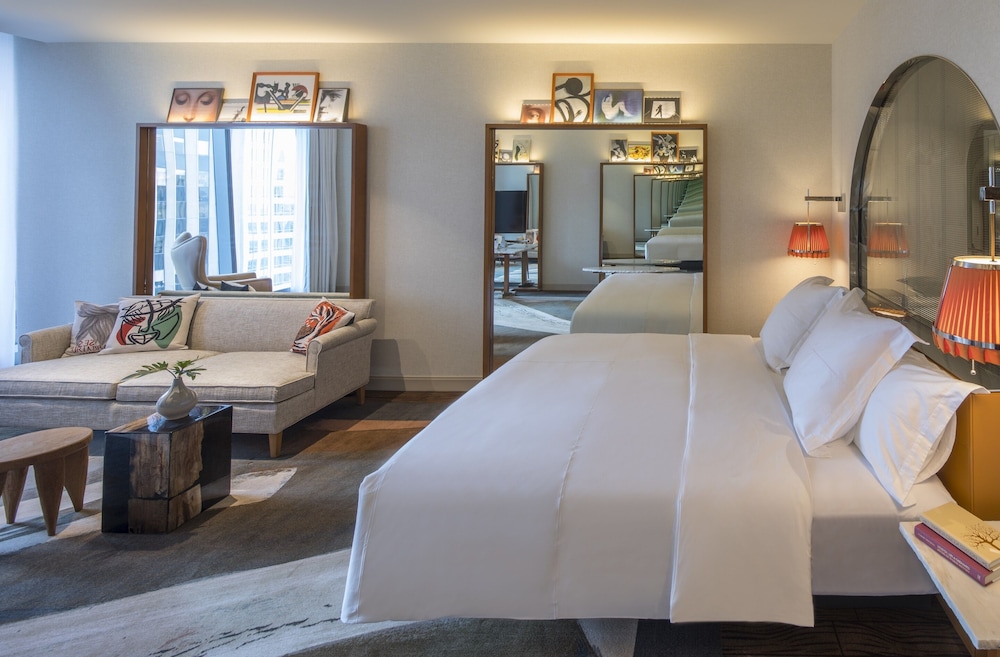 Deluxe Room, 1 King Bed, Accessible, City View