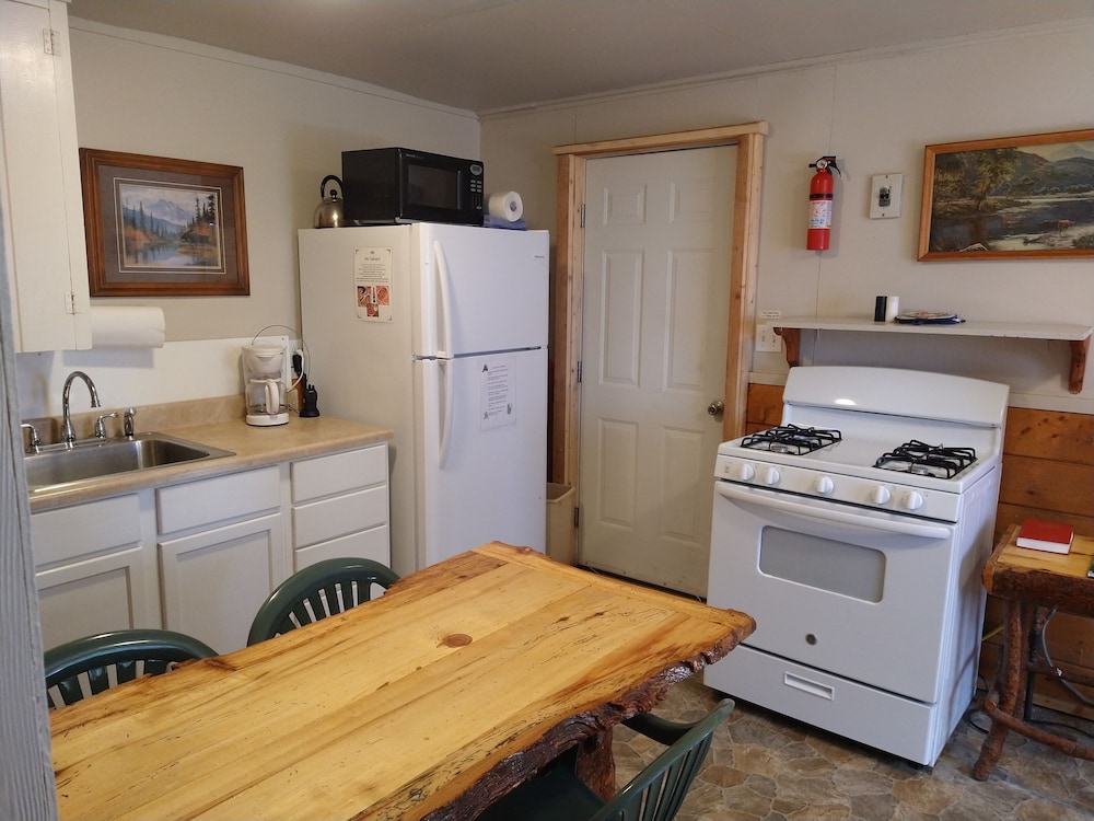 Cabin 5 photo 2