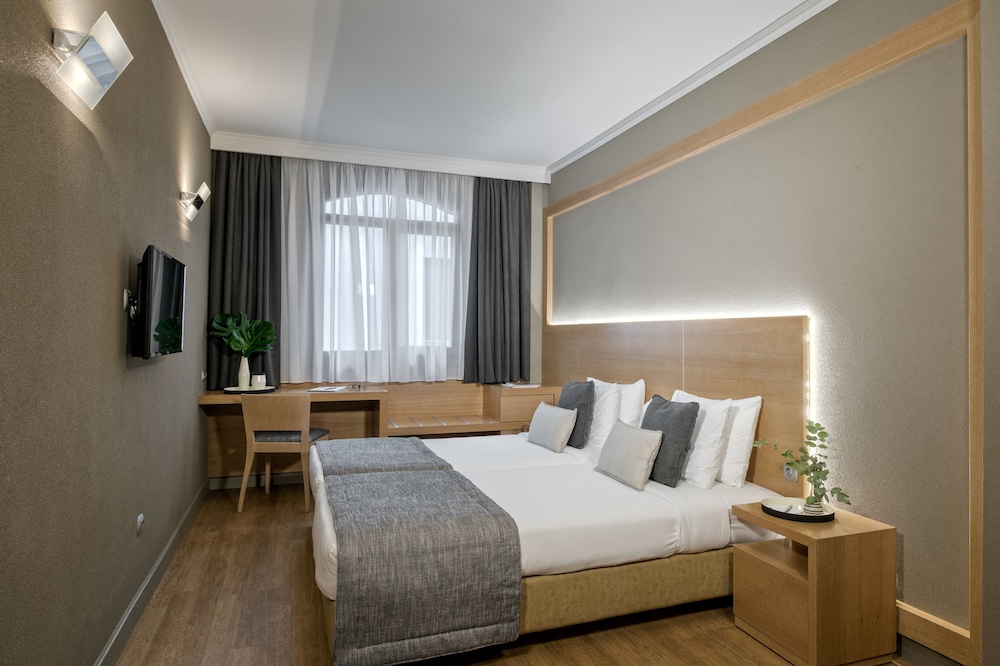 Superior Double or Twin Room - Photo 4