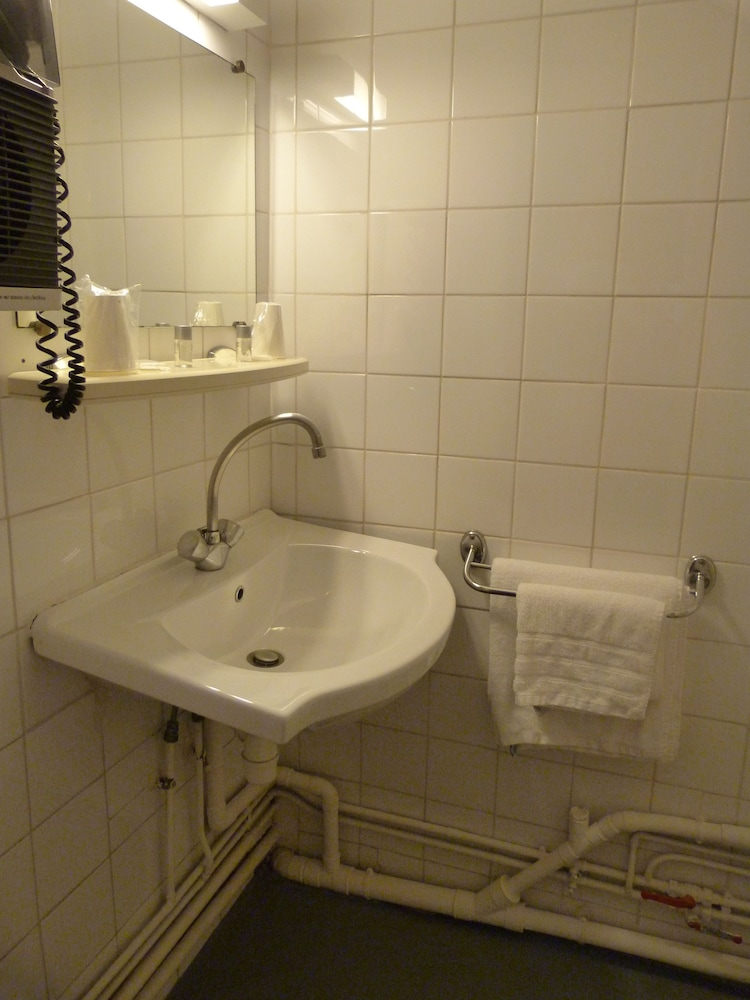 Triple Room (Velux)