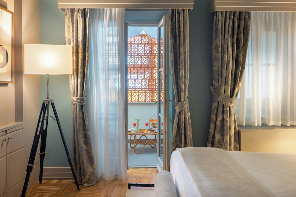 NINE SUITE - Photo 2