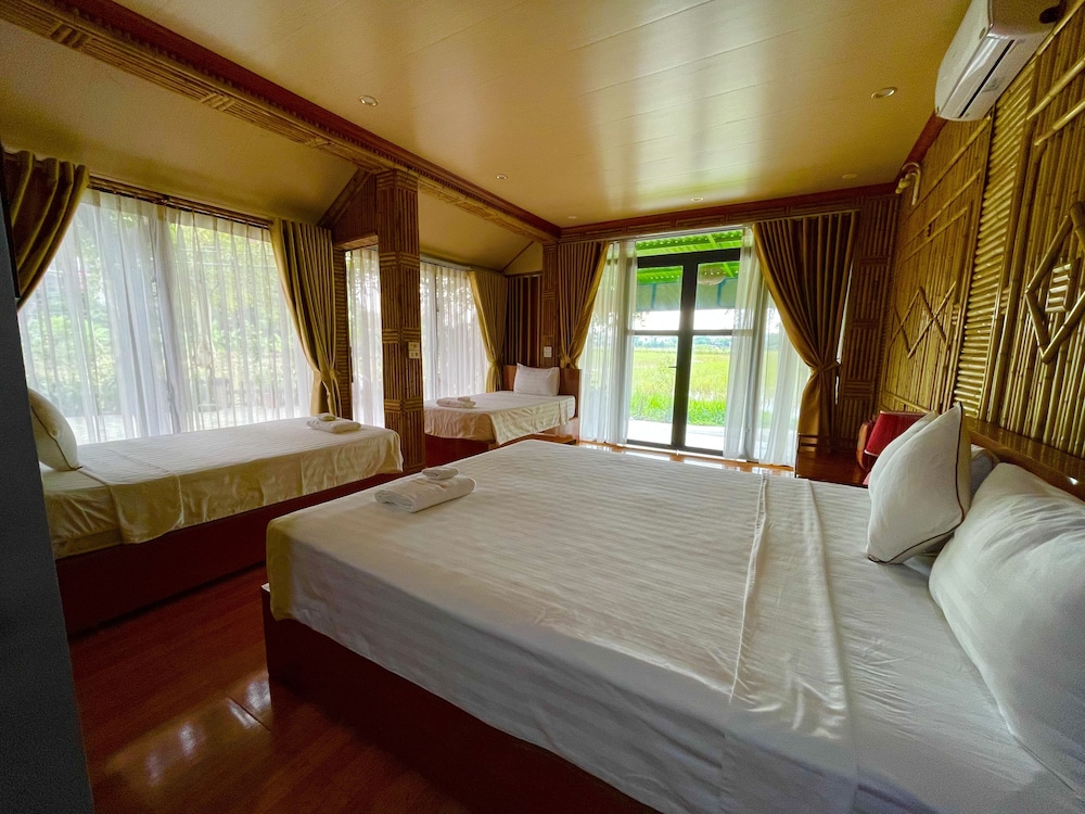 Family Quadruple Room, Courtyard View