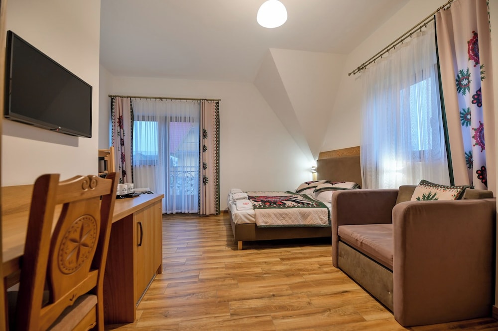 Deluxe Triple Room photo 3