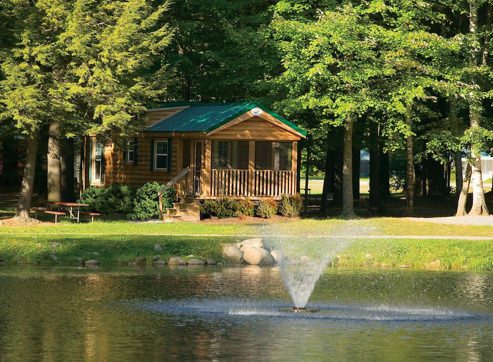 Cottage, Multiple Beds, Non Smoking, Kitchenette (Lakeside, Enclosed Patio) photo 1