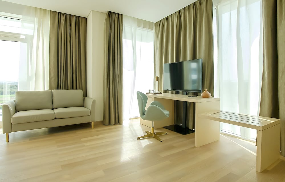 Discover ZOYA - Executive Suite