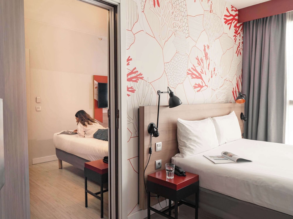 Standard Room, 1 Queen Bed