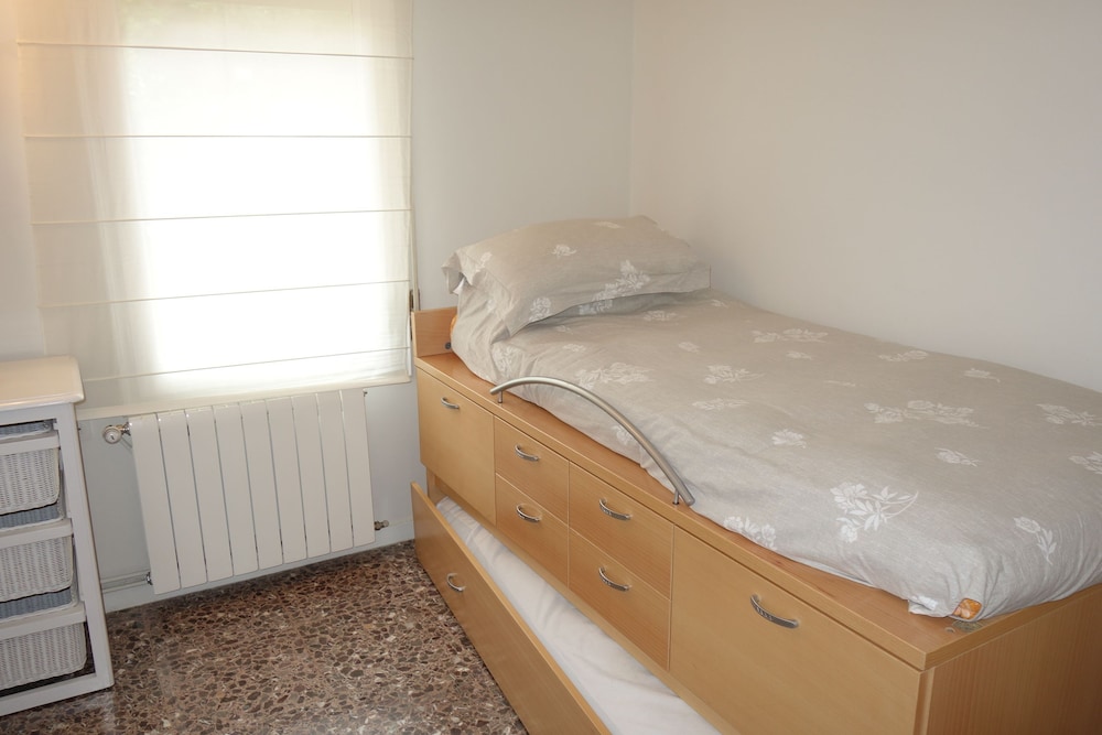 Apartamento, 4 Habitaciones, 2 Baños, Vista a la Piscina