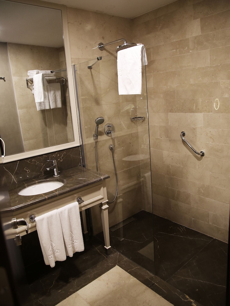 Double or Twin Room photo 3