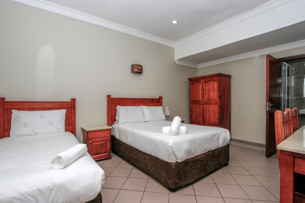 Luxury Triple Room