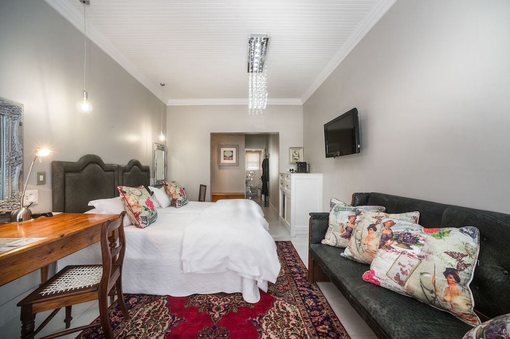 Luxury Twin Room - Photo 2