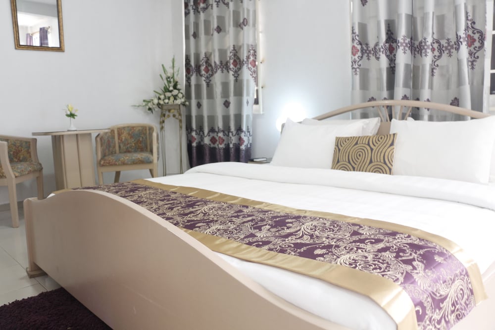 Deluxe Suite photo 2