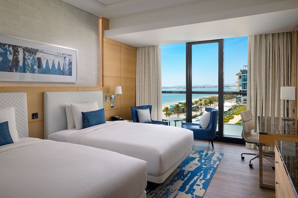 Palm Sea View Room with 2 Double Beds Private Balcony, Direct Access to Beach