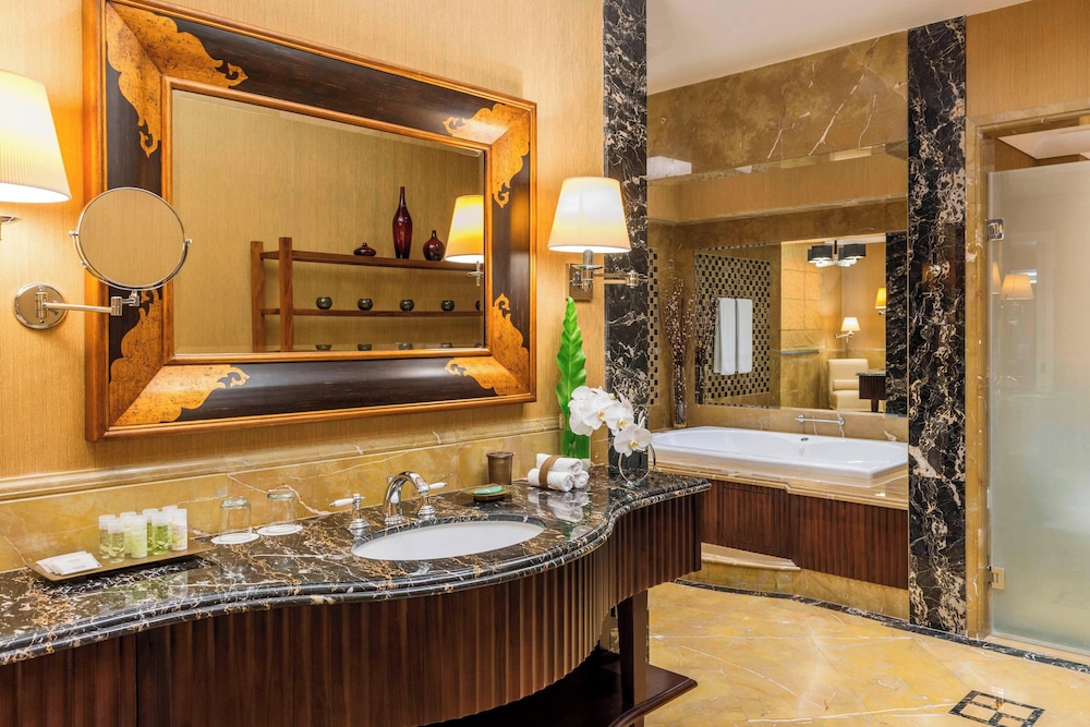 Grand Suite, 1 king Bed, Sea View, Dubai Airport Transfers, Club Lounge Access, Happy Hour — photo 7