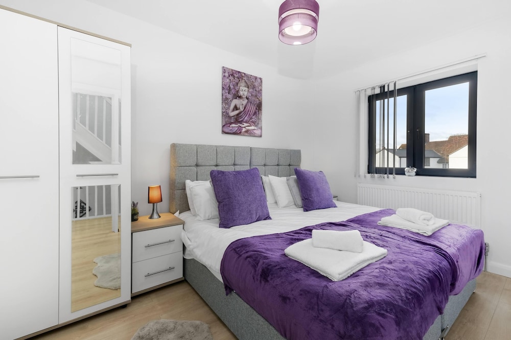 House, 4 Bedrooms photo 1