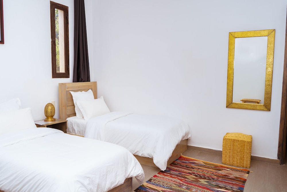 Standard Triple Room - Photo 6