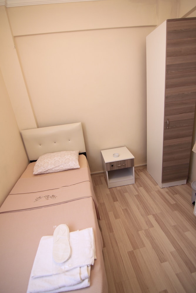 Single Room photo 3