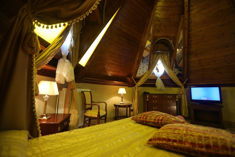 Suite (Luxor)