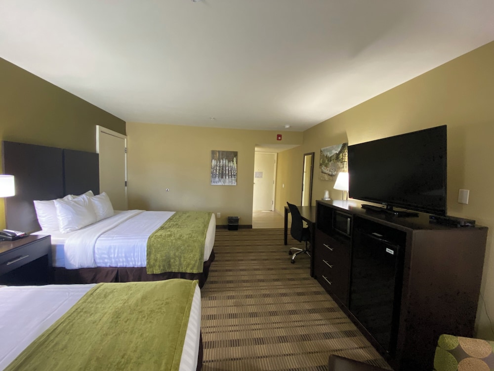 Standard Room, 2 Queen Beds, Mobility Accessible, Non Smoking photo 1