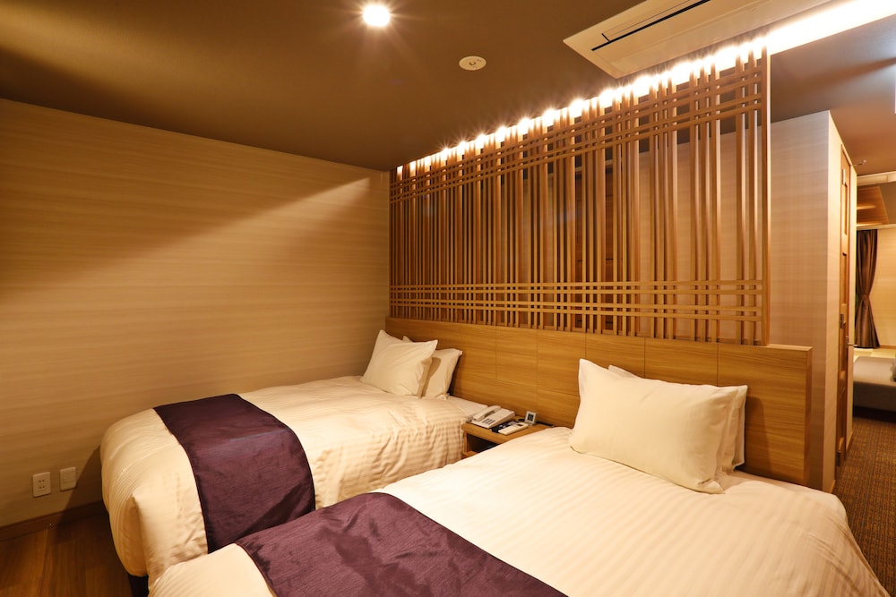 Terrace Suite JP-Western Room A, Annex (1F, Open Air Bath, Terrace) photo 3