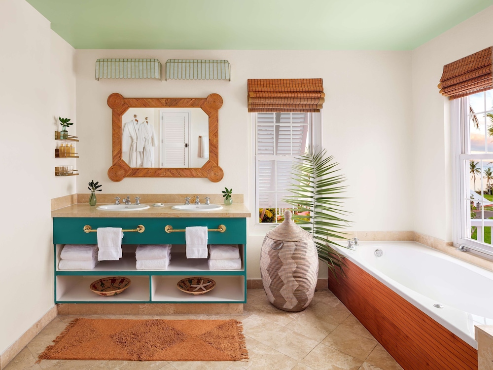 Deluxe Room (water View)