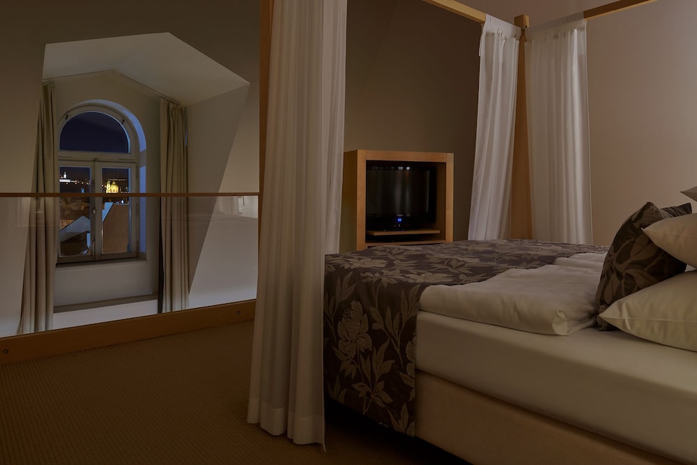 Skyloft Junior Suite